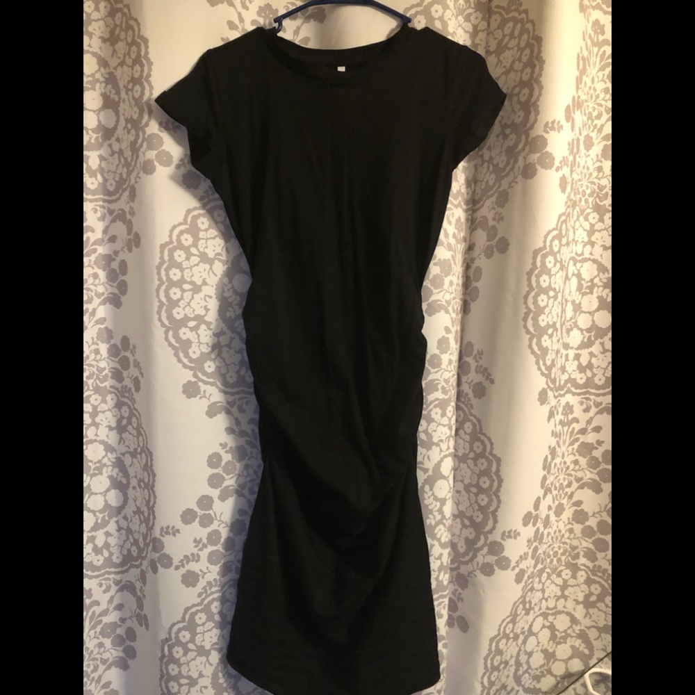 Black side scrunch dress